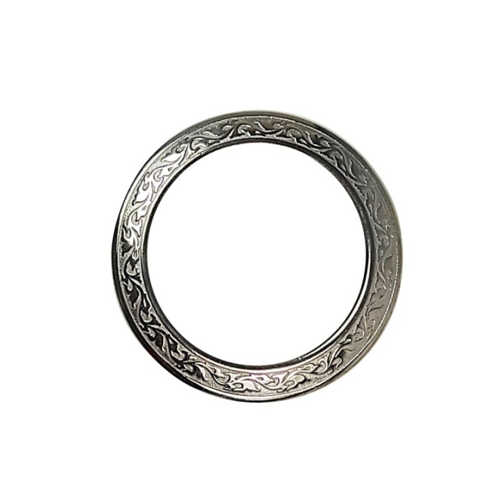Anneau de collier de poitrine floral sans patine noire